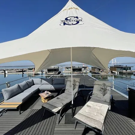 船上ホテル Hausboot Seestern Klitten