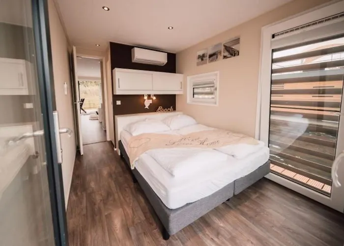 Hausboot Seestern Hotel na wodzie